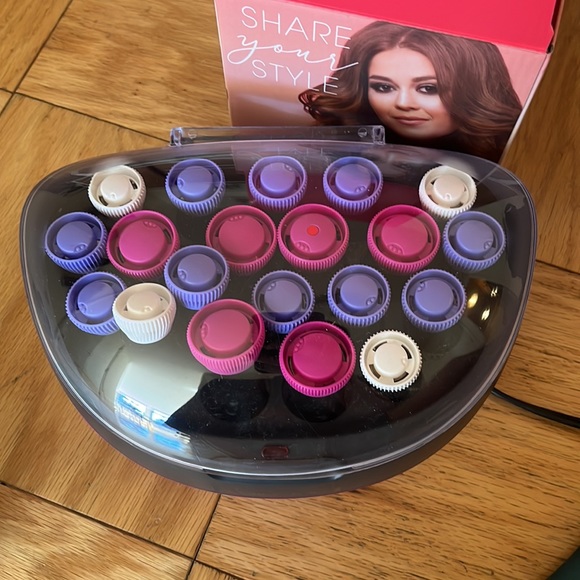 Remington Full Size Exclusive Wax Core Heated Curlers - Picture 3 of 3